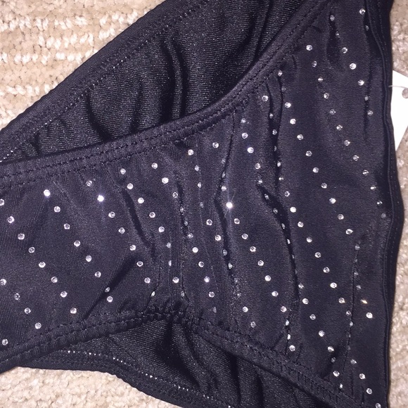 Tie side Brazilian schrunch bottoms - Picture 2 of 2